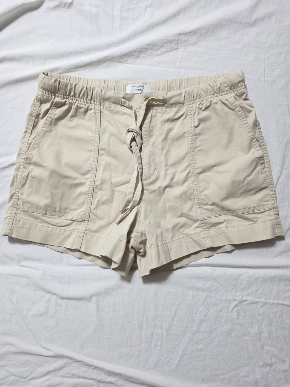 Banana Republic Women's Shorts Large Light Beige